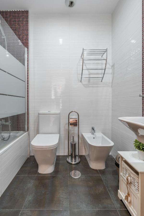 Tuguest Postigo II Catedral Apartment - Free Parking Granada Luaran gambar
